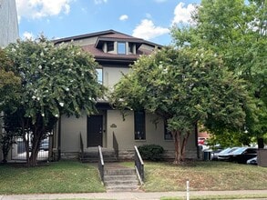 1109 16th Ave S, Nashville, TN for lease Interior Photo- Image 1 of 1