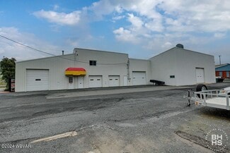 Plus de détails pour 102 S Henderson St, Lock Haven, PA - Commerce de détail à vendre