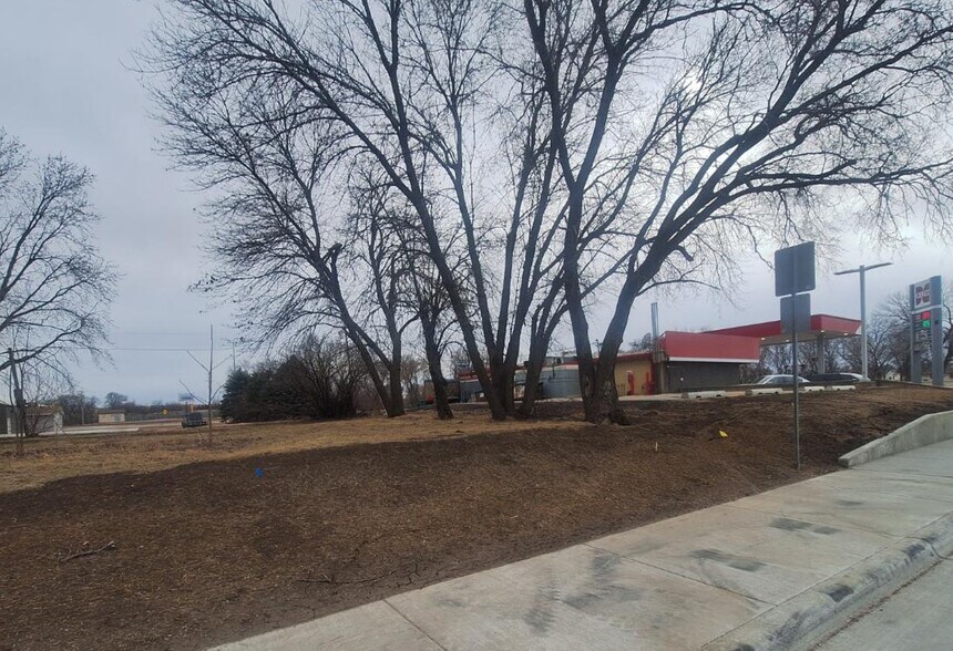 103 3rd Street, Dell Rapids, SD à vendre - Photo du bâtiment - Image 2 de 3