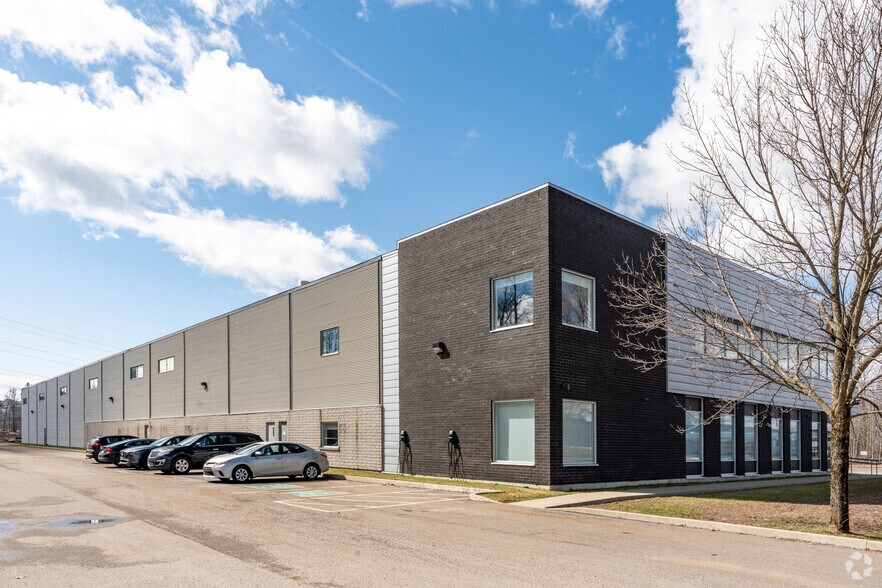 2511 Boul Du Parc-Technologique, Québec, QC à vendre - Photo du bâtiment - Image 2 de 13