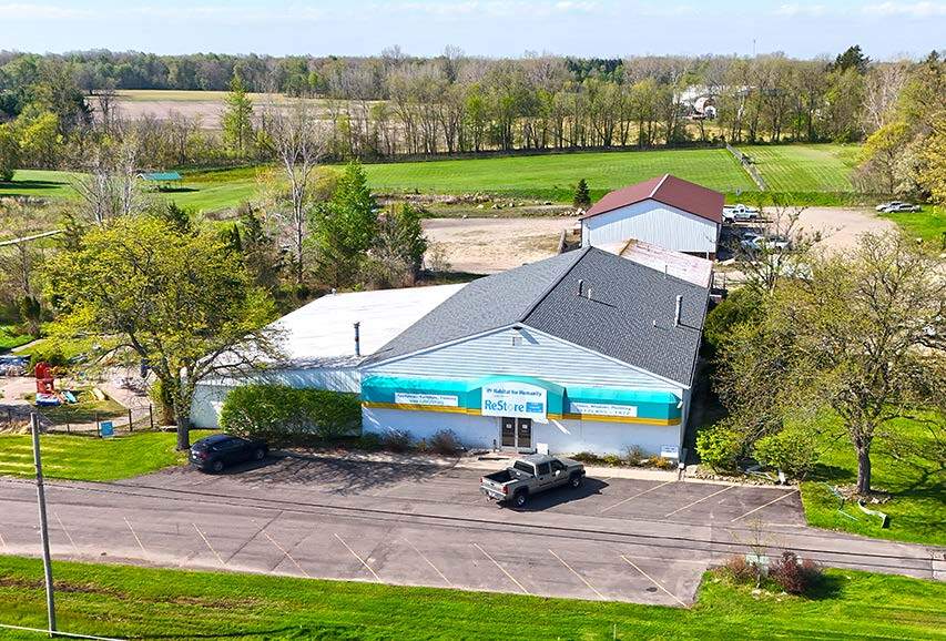 954 E Grand River Ave, Williamston, MI à vendre - Photo principale - Image 1 de 5