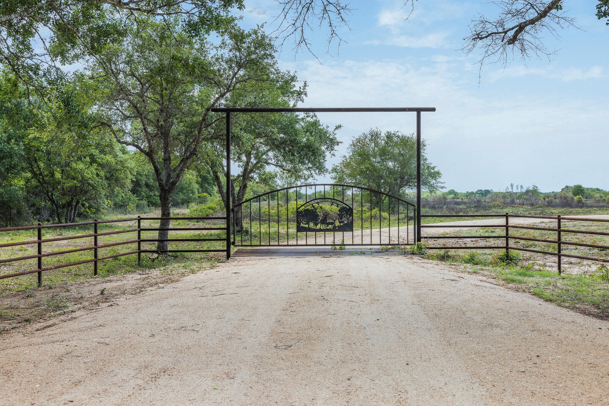 CR 19, Hallettsville, TX à vendre Photo principale- Image 1 de 47