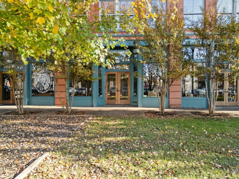 8-12 Emory, Knoxville, TN à louer - Photo du bâtiment - Image 2 de 17