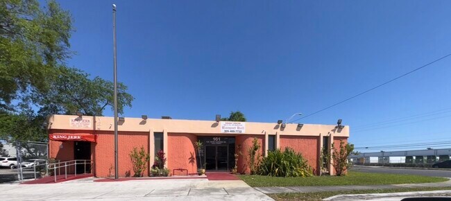 More details for 161 NE 183rd St, Miami, FL - Retail for Sale