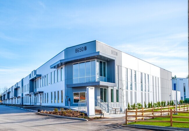 Plus de détails pour 8650-8716 Dewdney Trunk Rd, Mission, BC - Industriel à vendre