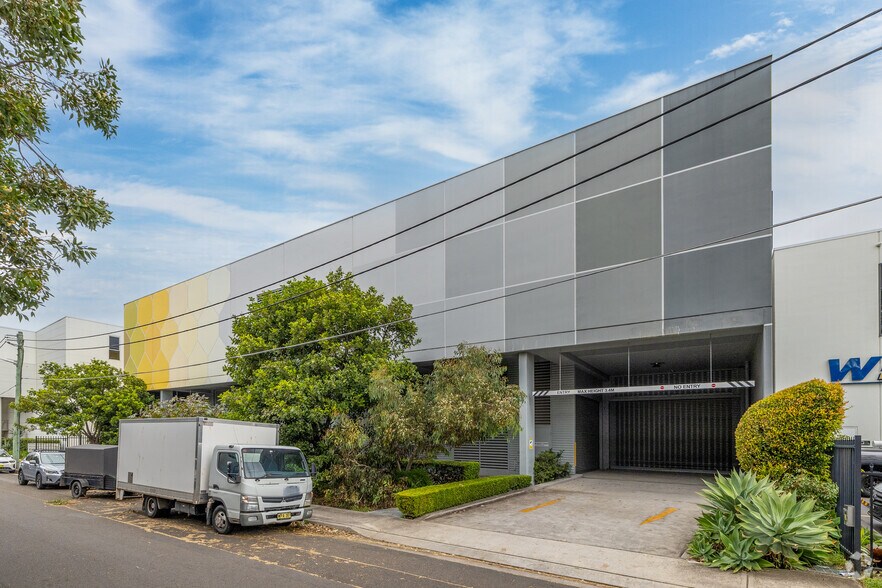 26 Meta St, Caringbah for sale - Primary Photo - Image 1 of 4