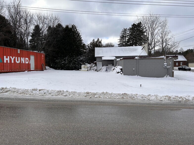 156 Robert St W, Penetanguishene, ON à vendre - Photo du bâtiment - Image 3 de 5