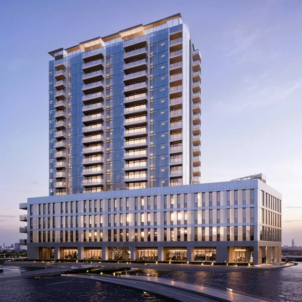 5102 Roosevelt Ave, Woodside, NY for lease Building Photo- Image 1 of 6