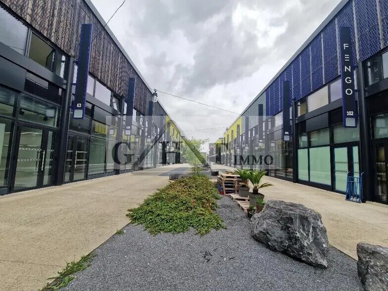 Industrial in Tremblay-en-France for sale - Building Photo - Image 1 of 17