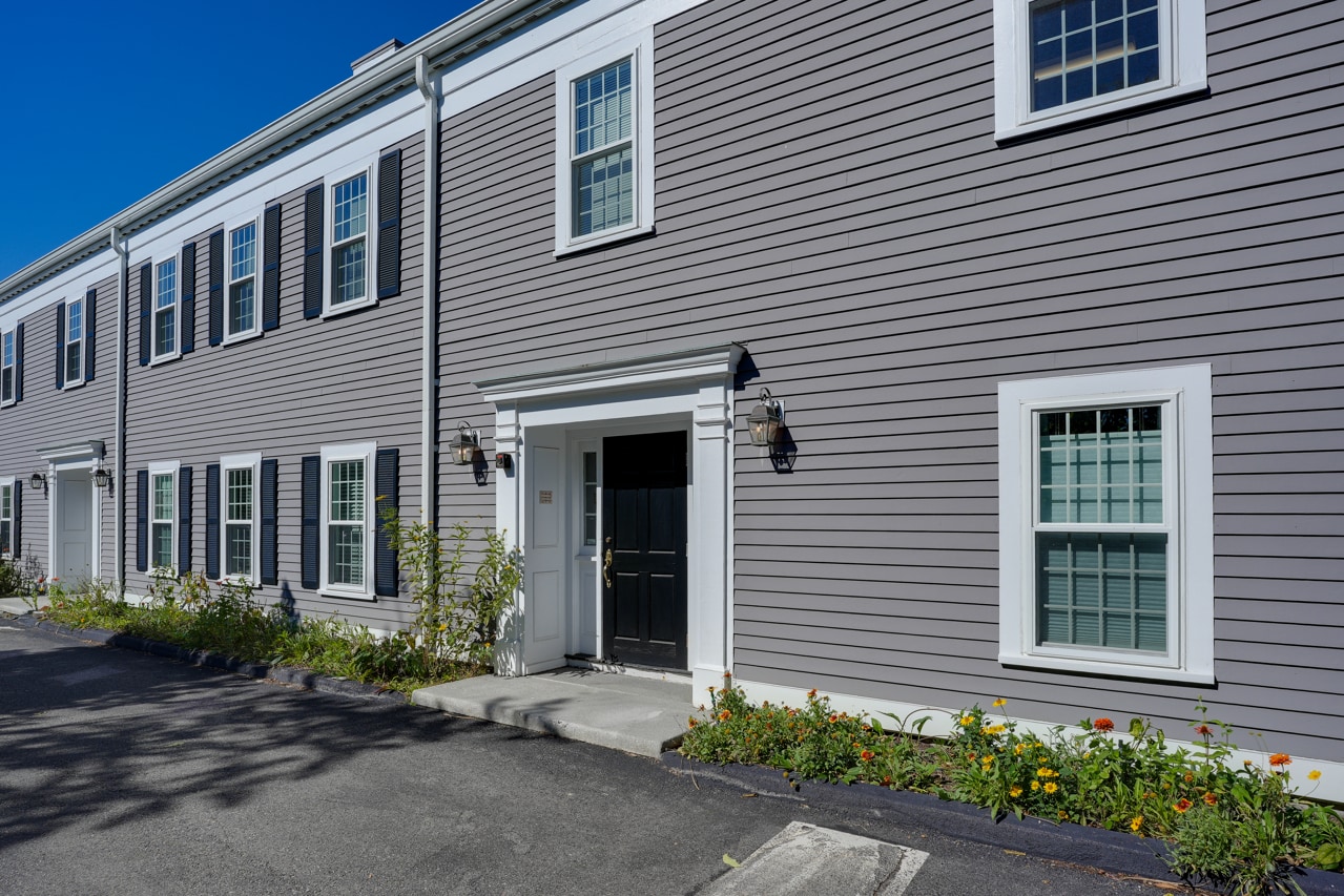 394 Lowell St, Lexington, MA 02420 - Unit 19 - - Interior Photo - Image 2 of 20