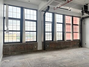 538 Johnson Ave, Brooklyn, NY for lease Interior Photo- Image 1 of 6