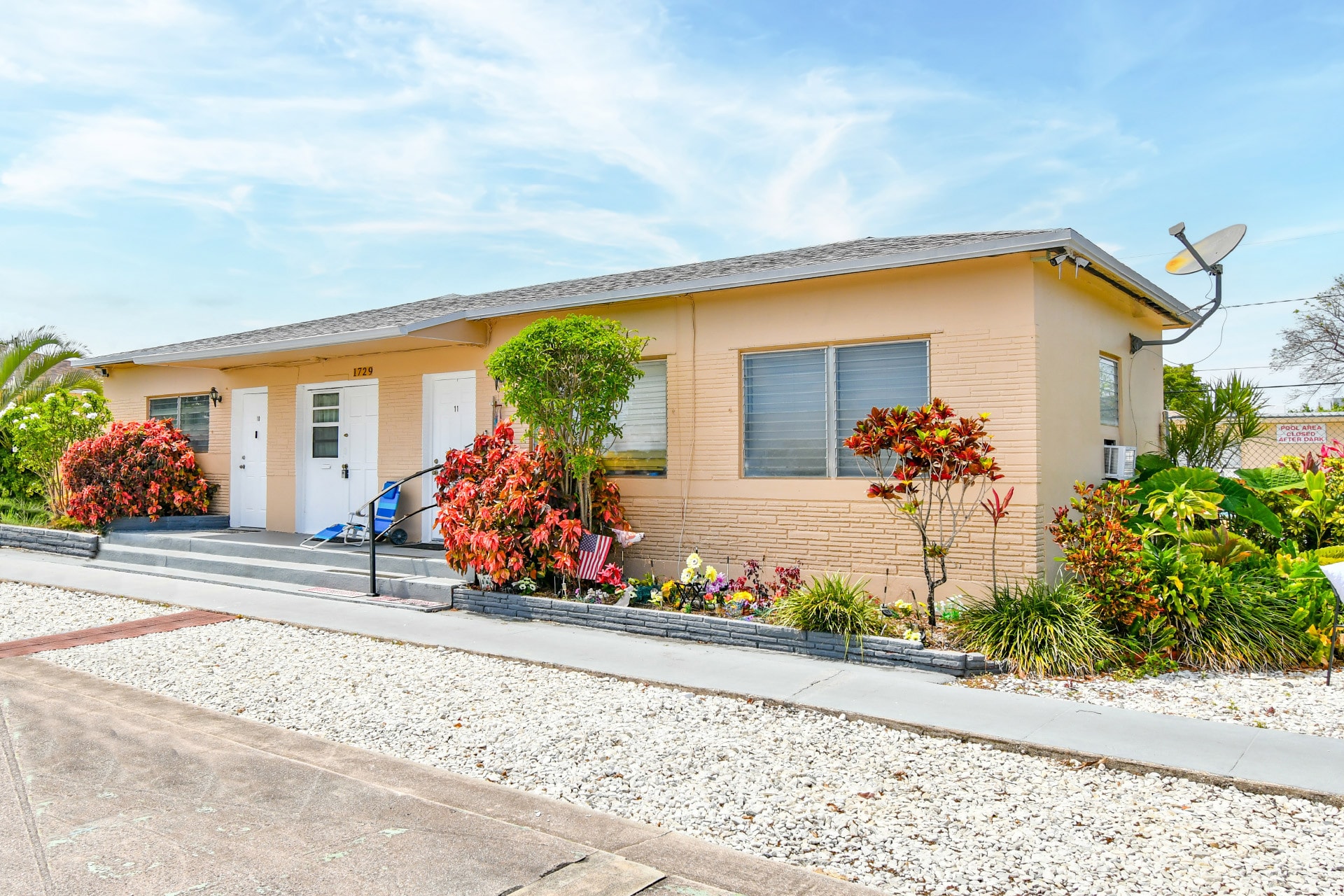 1741-1743 Moffett St, Hollywood, FL for sale Building Photo- Image 1 of 9