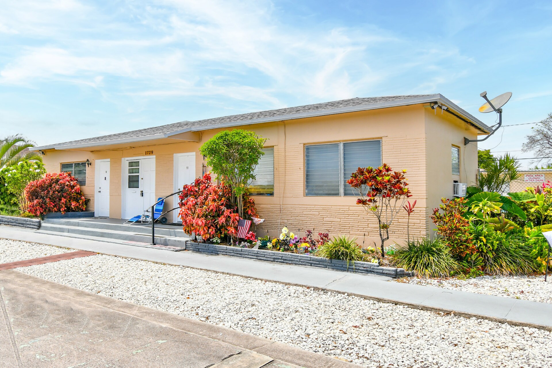 1741-1743 Moffett St, Hollywood, FL à vendre Photo du bâtiment- Image 1 de 9