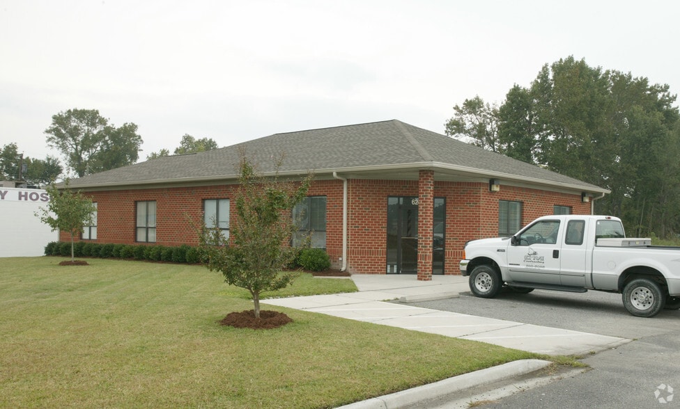 624 Happy Acres Rd, Chesapeake, VA for lease - Building Photo - Image 2 of 4