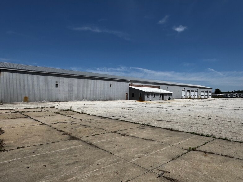10758 County Road 2, Middlebury, IN à vendre - Photo du bâtiment - Image 3 de 10