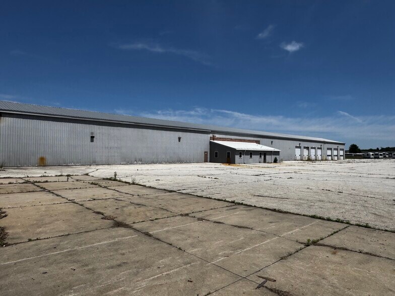 10758 County Road 2, Middlebury, IN à vendre - Photo du bâtiment - Image 3 de 10