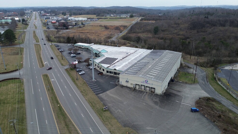 1612 Congress Pky S, Athens, TN for sale - Building Photo - Image 3 of 20