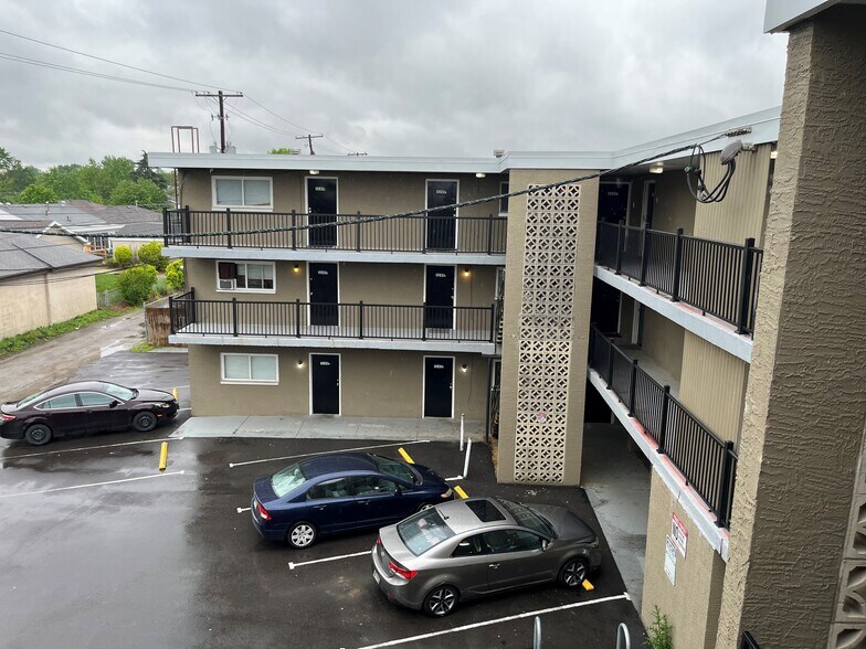 3235-3245 Sullivant Ave, Columbus, OH à vendre - Photo du bâtiment - Image 2 de 11
