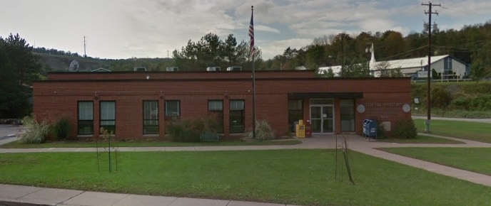 100 Main Ave, Hawley, PA à louer - Photo principale - Image 1 de 1