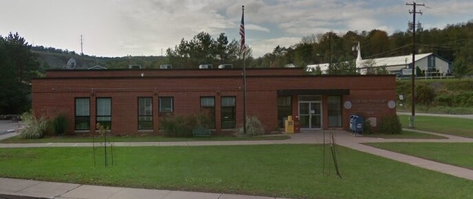 100 Main Ave, Hawley, PA à louer Photo principale- Image 1 de 2