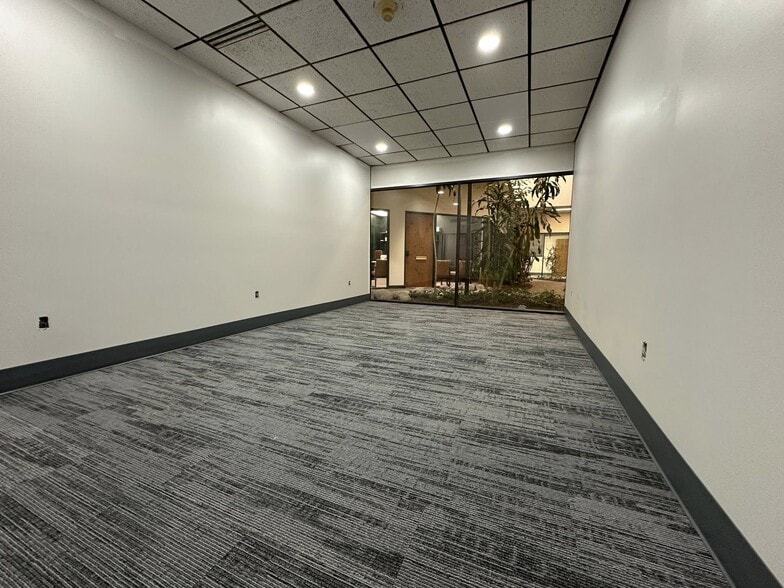 40 Adloff Ln, Springfield, IL à louer - Photo du bâtiment - Image 3 de 29