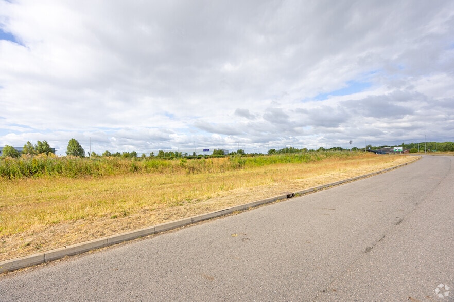 Overfield Park, Winthorpe for sale - Building Photo - Image 2 of 4