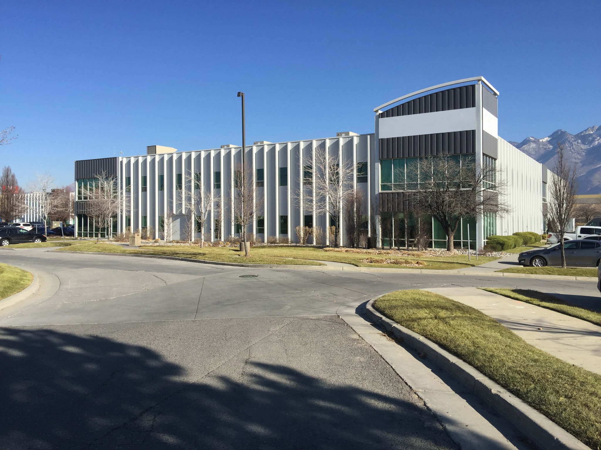 12159 S Business Park Dr, Draper, UT for lease Building Photo- Image 1 of 18