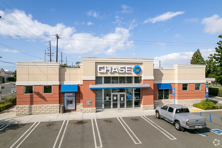 9025 Garfield Ave, Fountain Valley, CA à louer - Photo du bâtiment - Image 3 de 5