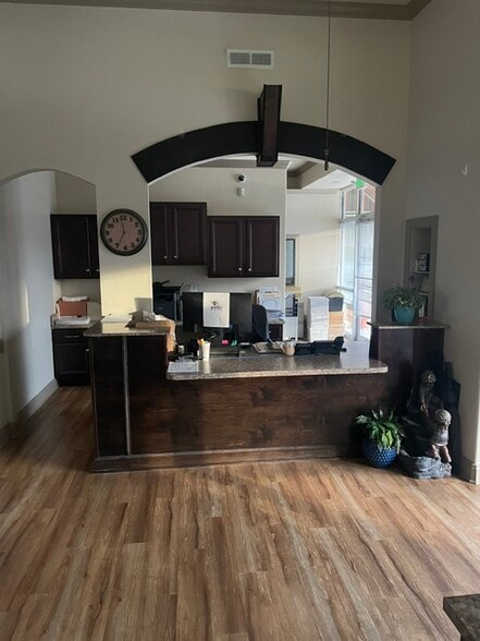 402 Airport Commons Dr, Calera, AL à vendre - Photo du bâtiment - Image 3 de 6