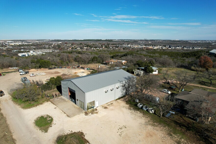 3504 Rogge Ln, Austin, TX à louer - Photo du bâtiment - Image 3 de 8
