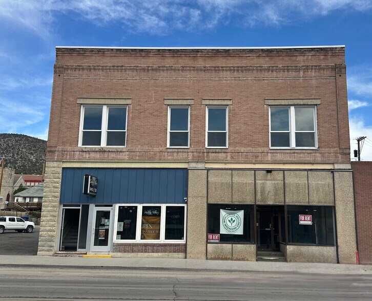 740 Aultman St, Ely, NV à vendre - Photo du bâtiment - Image 1 de 38