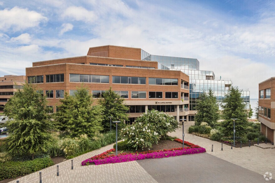 44 Canal Center Plz, Alexandria, VA for lease - Building Photo - Image 2 of 23