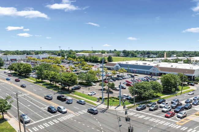 More details for Target and Stop & Shop – Retail for Sale, Levittown, NY