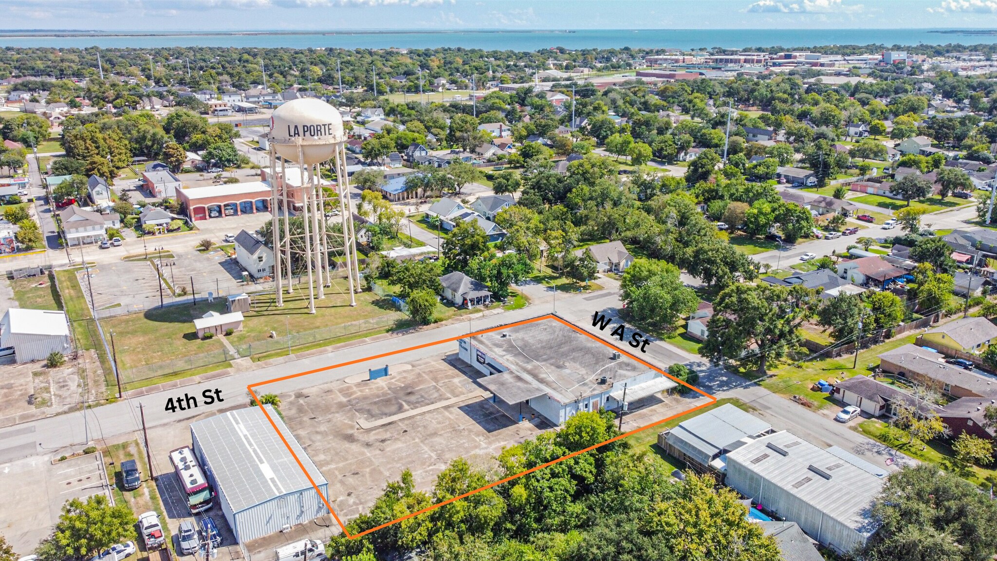 130 S 4th St, La Porte, TX for sale Building Photo- Image 1 of 44