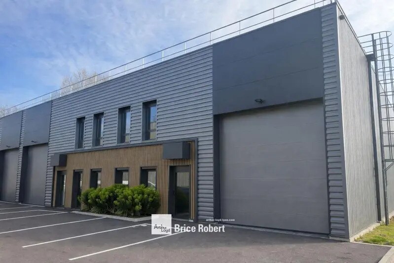 73 Route De Corbas, Vénissieux for lease Building Photo- Image 1 of 15