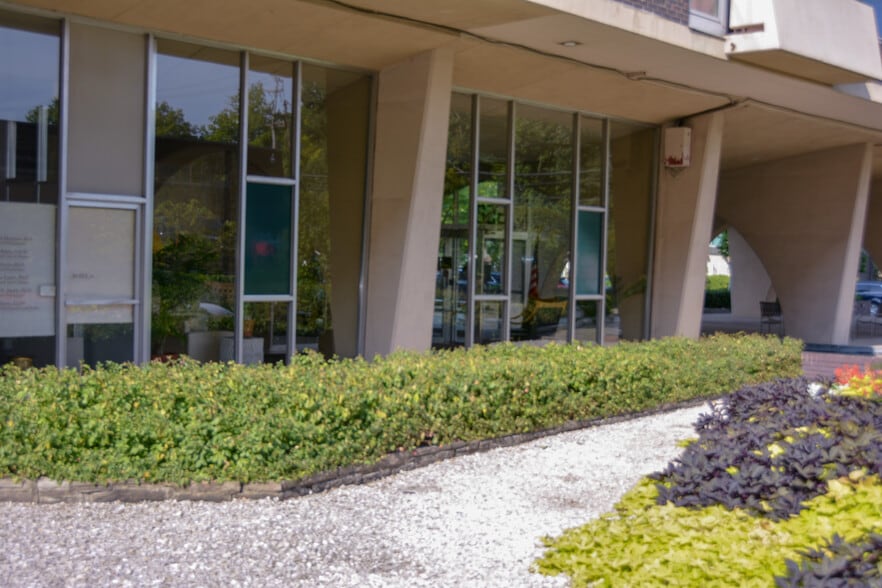 552 N Neville St, Pittsburgh, PA for sale - Building Photo - Image 3 of 15