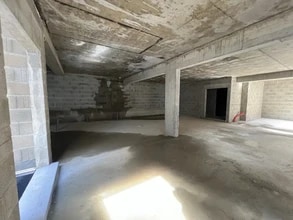 58 Avenue De Lanessan, Champagne-au-Mont-d'Or for lease Construction Photo- Image 2 of 5