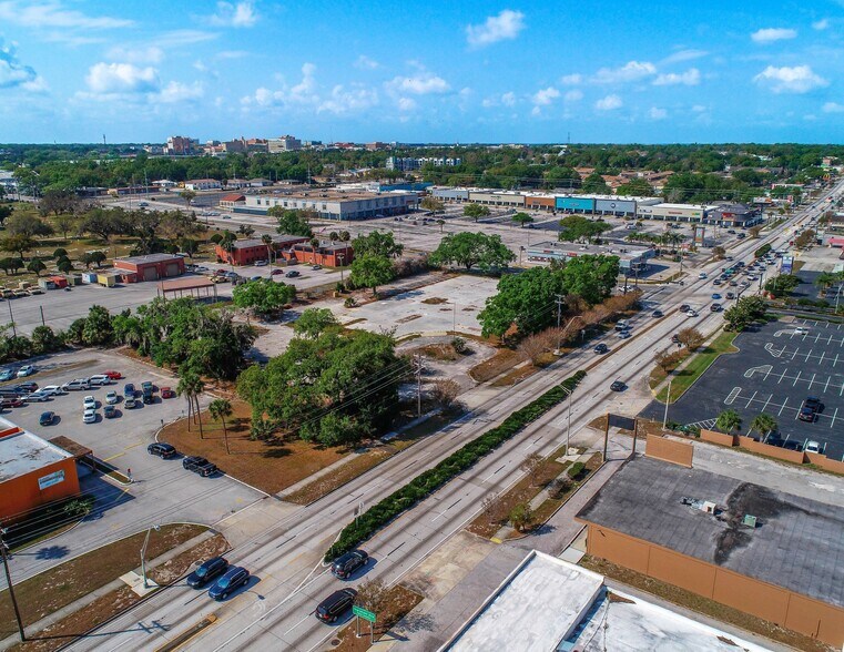 1005 E Memorial Blvd, Lakeland, FL for lease - Building Photo - Image 2 of 6