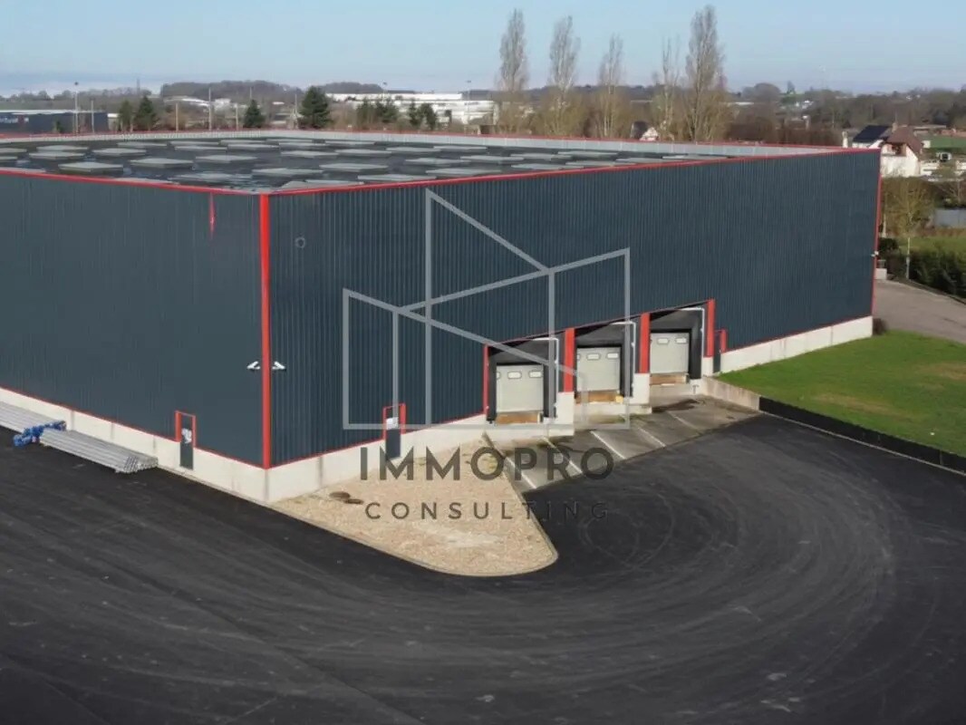 Industrial in Heudebouville for lease Building Photo- Image 1 of 7