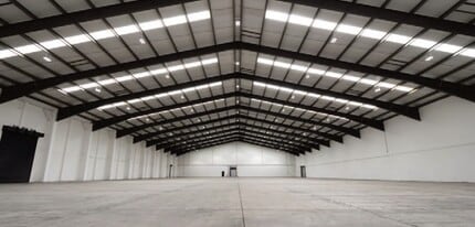 Interchange 38, Darton à louer Photo intérieure- Image 1 de 4