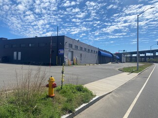 Plus de détails pour 195 Freight St, Waterbury, CT - Vente au détail, Industriel à louer