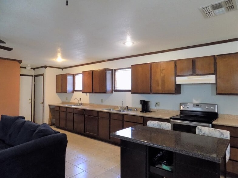 20543 FM1021 Est, El Indio, TX à vendre - Photo du bâtiment - Image 3 de 8