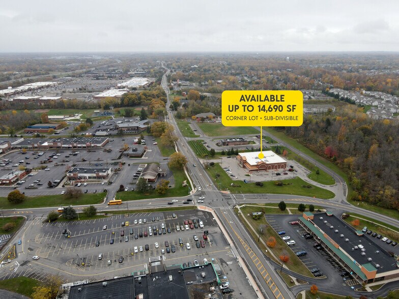 985 Ridge Rd, Webster, NY à louer - Photo du bâtiment - Image 2 de 16