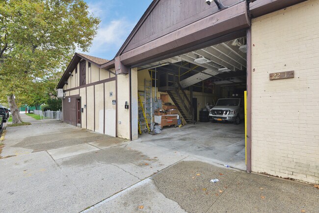More details for 22-14 Hazen St, East Elmhurst, NY - Industrial for Lease