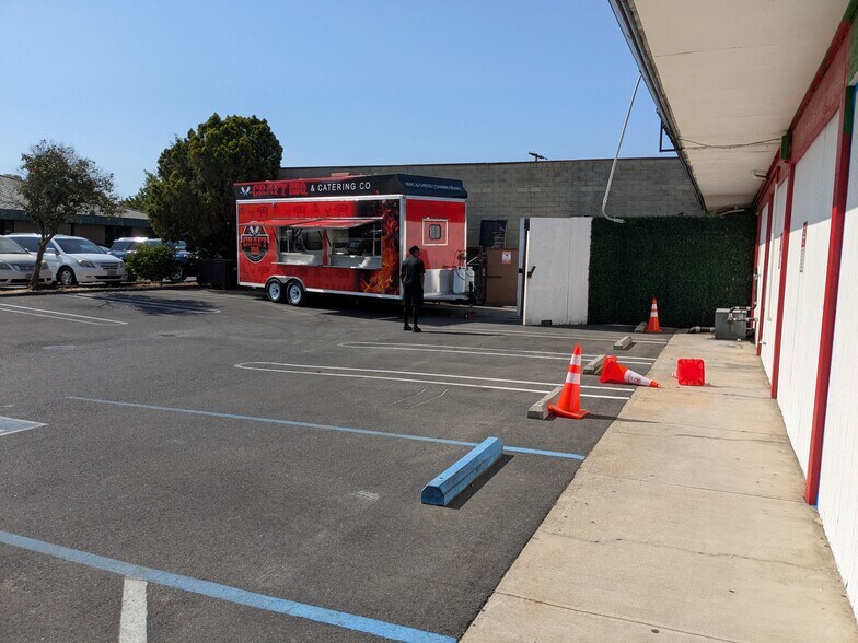 3008 McHenry Ave, Modesto, CA à vendre - Photo du bâtiment - Image 2 de 6