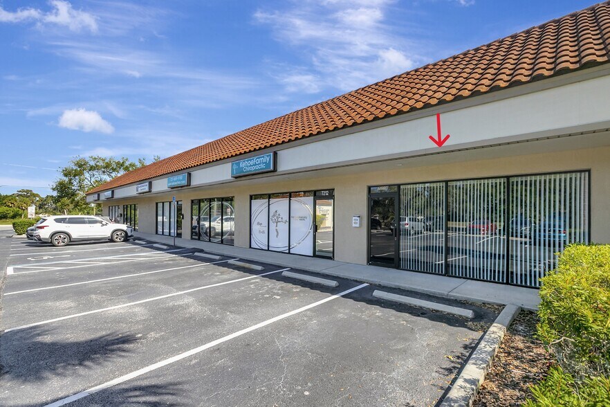 7204 Massachusetts Ave, New Port Richey, FL à louer - Photo du bâtiment - Image 3 de 10