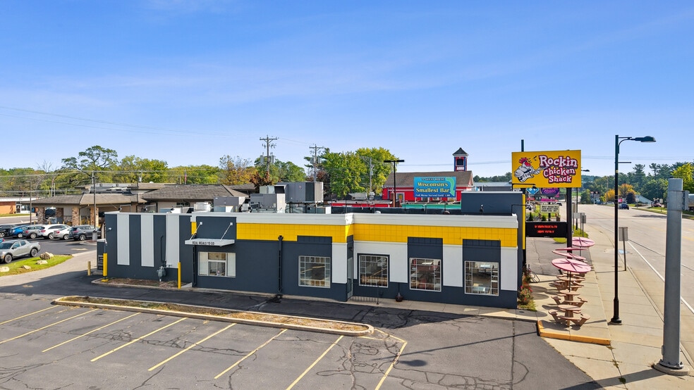 31 S Wisconsin Dells Pky, Lake Delton, WI for sale - Building Photo - Image 3 of 49