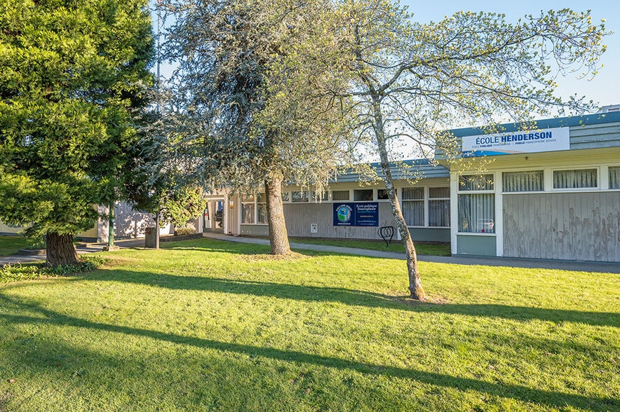 801 54th Av E, Vancouver, BC for lease - Building Photo - Image 2 of 4