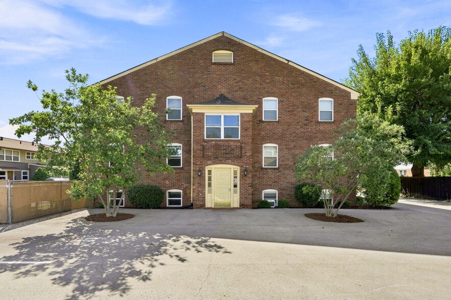 3815 Grandview Ave, Louisville, KY for sale - Building Photo - Image 2 of 16