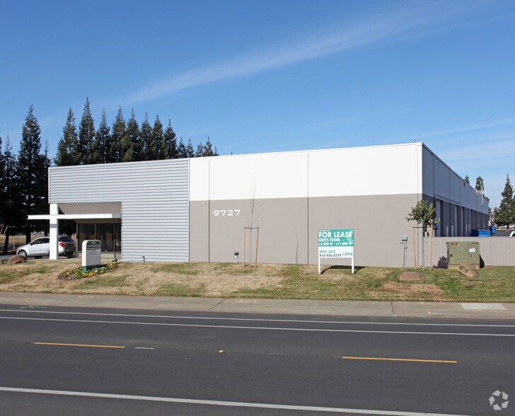 9727 Business Park Dr, Sacramento, CA à vendre - Photo du bâtiment - Image 3 de 4
